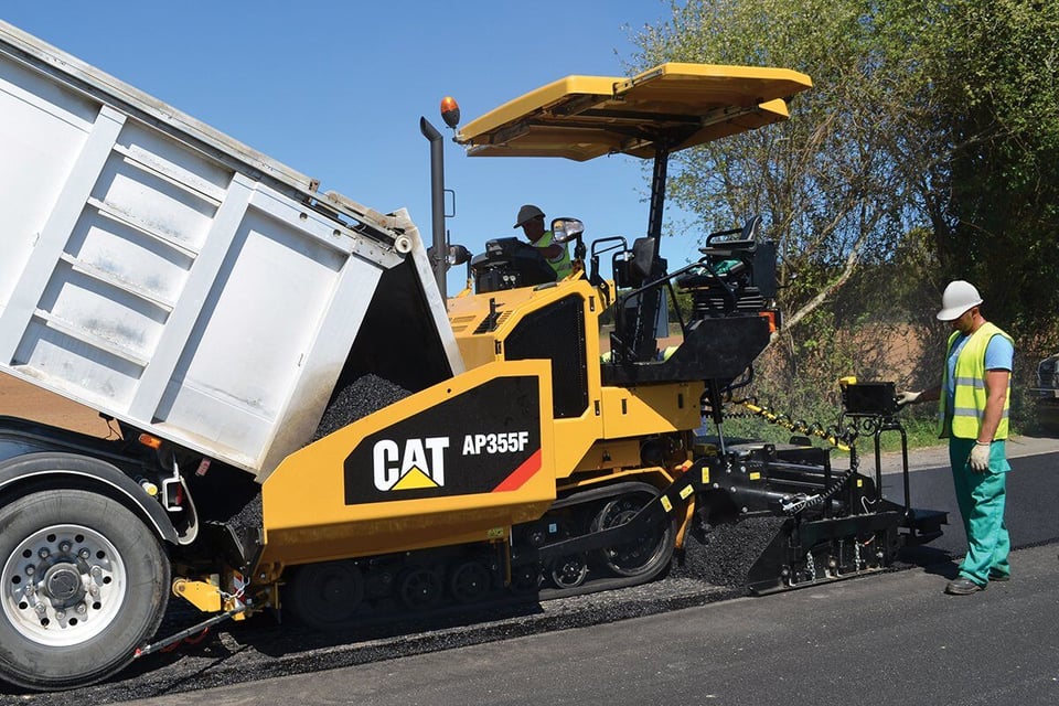 Paver Maintenance: Let Us Take Care of the Wear and Tear